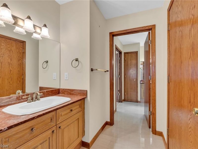 2184 Cornell Road, Cleveland, OH 44106 Photo 27