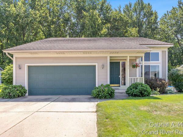 1472 Caprice Drive, Jenison, MI 49428
