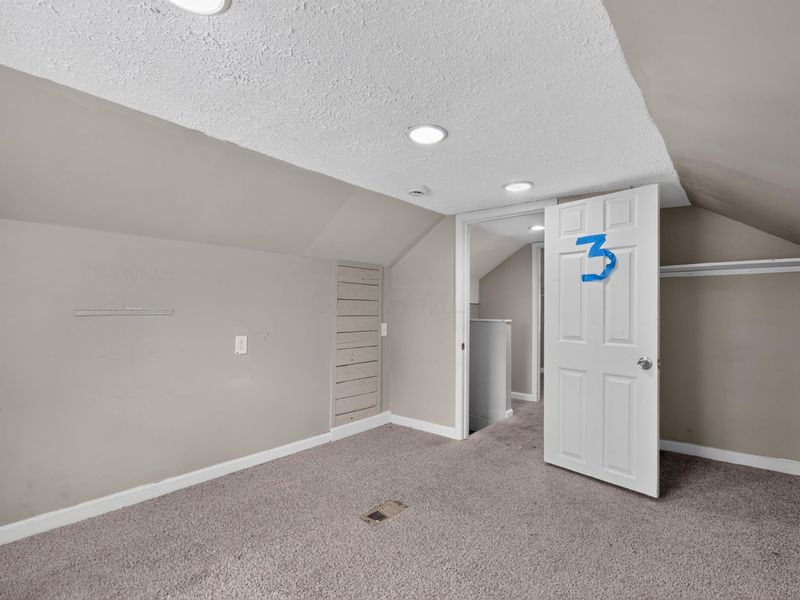 424 Emmit Avenue , Columbus, OH 43228 Photo 10