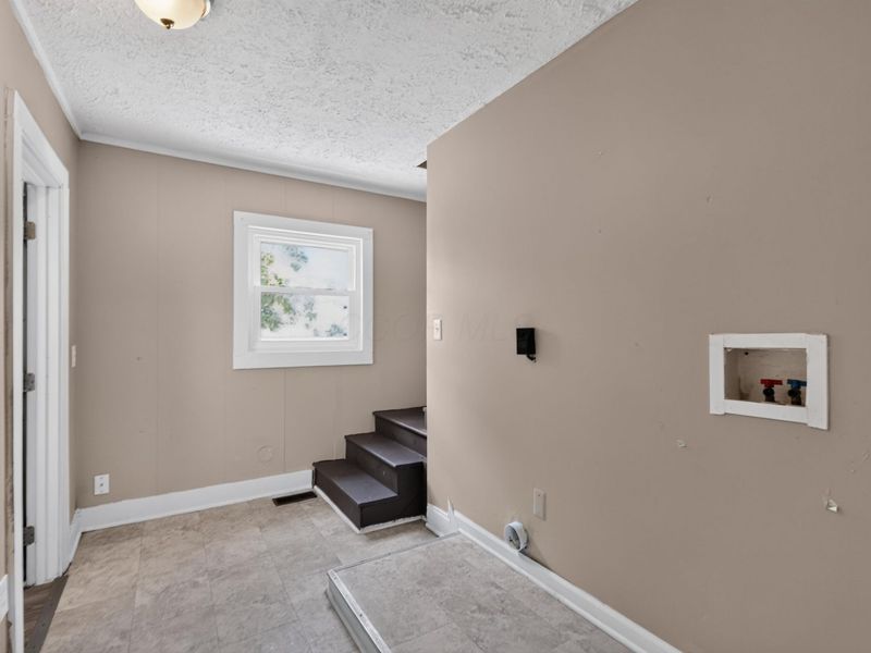 424 Emmit Avenue , Columbus, OH 43228 Photo 18