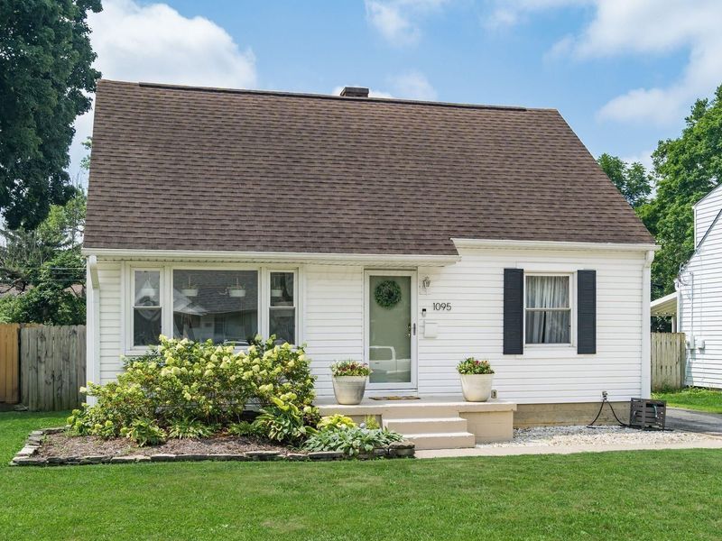1095 E Dunedin Road, Columbus, OH 43224 Photo 4
