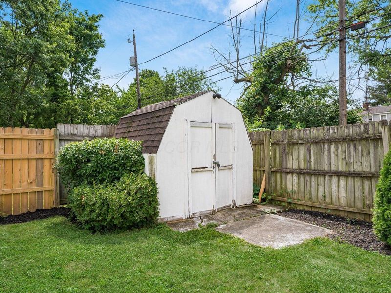 1095 E Dunedin Road, Columbus, OH 43224 Photo 40