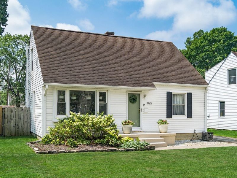 1095 E Dunedin Road, Columbus, OH 43224 Photo 5