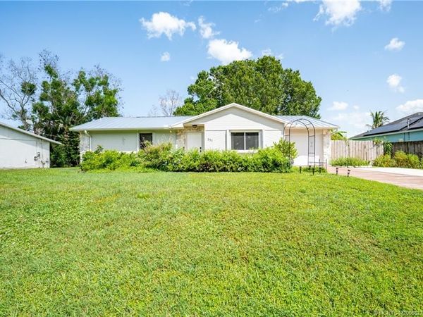 537 NW Sagamore Terrace, Port St Lucie, FL 34983