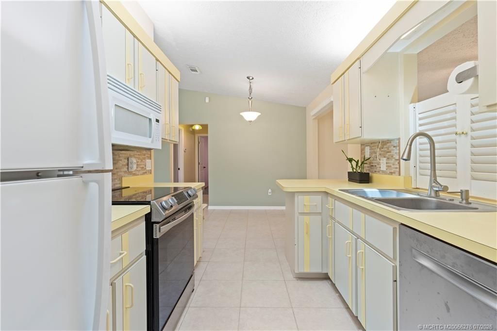 537 NW Sagamore Terrace, Port Saint Lucie, FL 34983 Photo