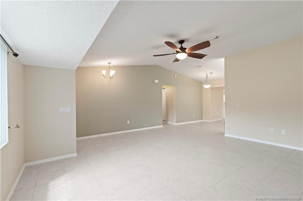 537 NW Sagamore Terrace, Port Saint Lucie, FL 34983 Photo