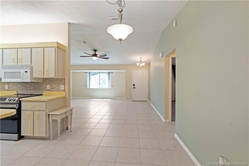 537 NW Sagamore Terrace, Port Saint Lucie, FL 34983 Photo