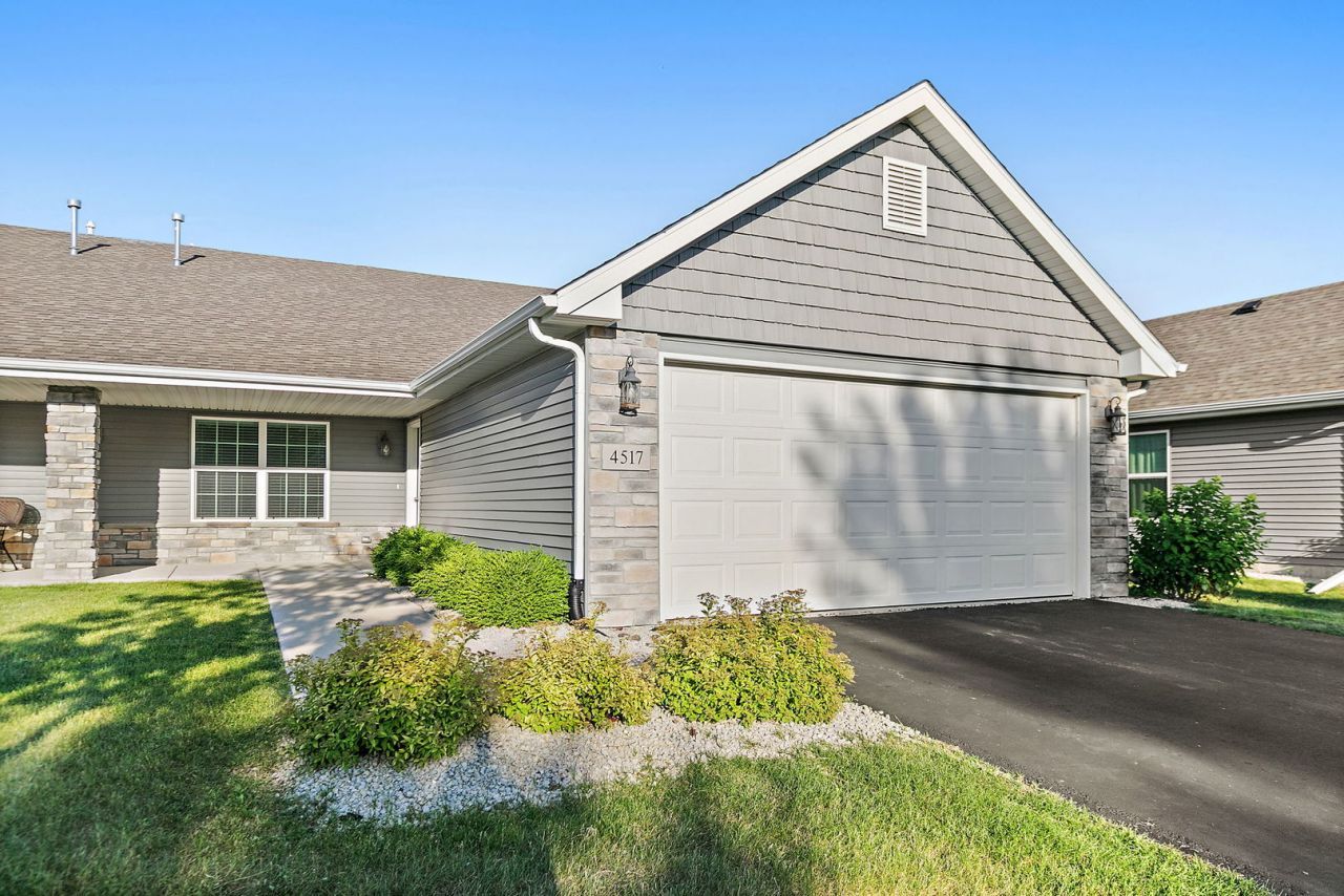 4517 Squaw Valley Drive, Loves Park, IL 61111