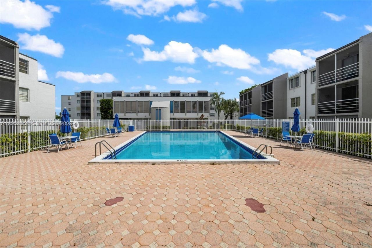 14185 SW 87th St , Unit A-305, Miami, FL 33183 Photo