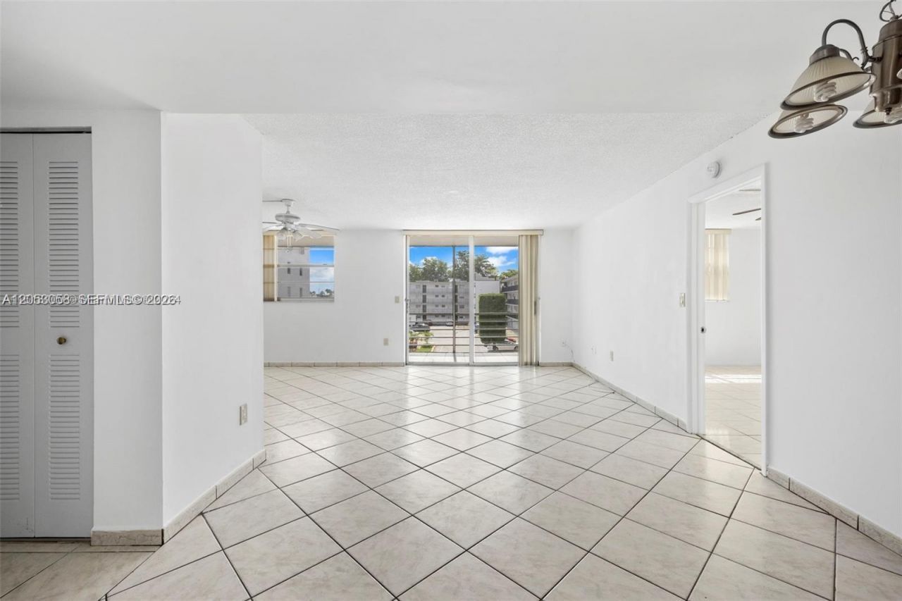 14185 SW 87th St , Unit A-305, Miami, FL 33183 Photo