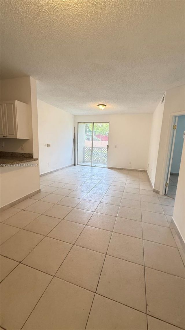 18304 NW 68th Ave, Unit M, Hialeah, FL 33015 Photo