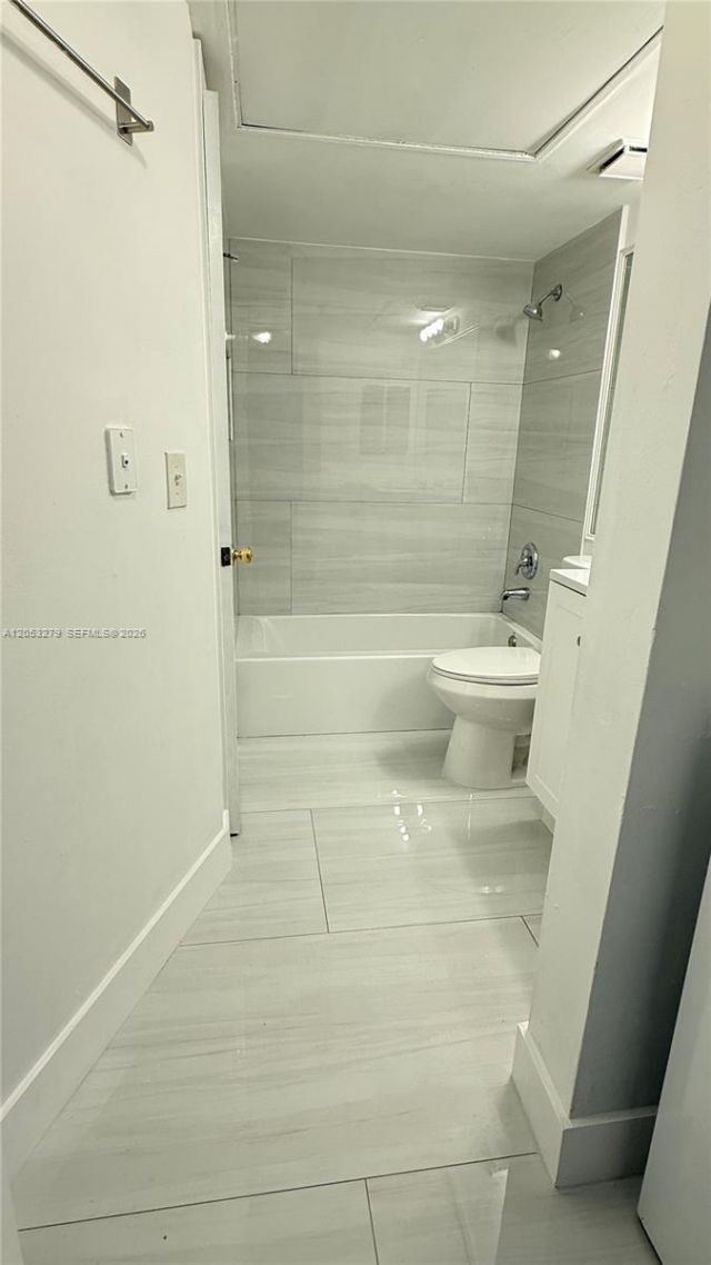 18304 NW 68th Ave, Unit M, Hialeah, FL 33015 Photo