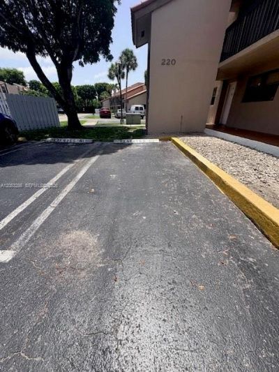 220 W Park Dr, Unit 104-3, Miami, FL 33172 Photo