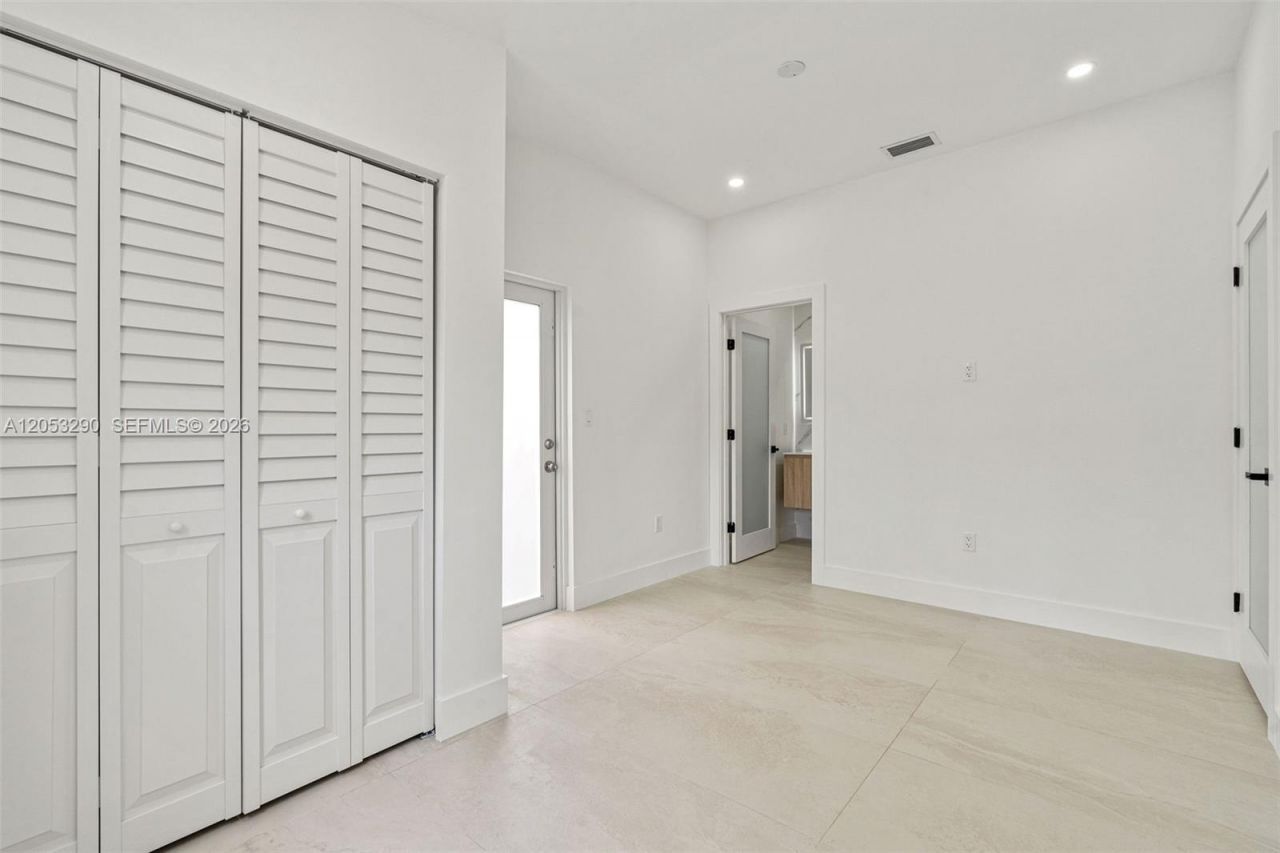 1305 Dunad Avenue , Opa Locka, FL 33054 Photo