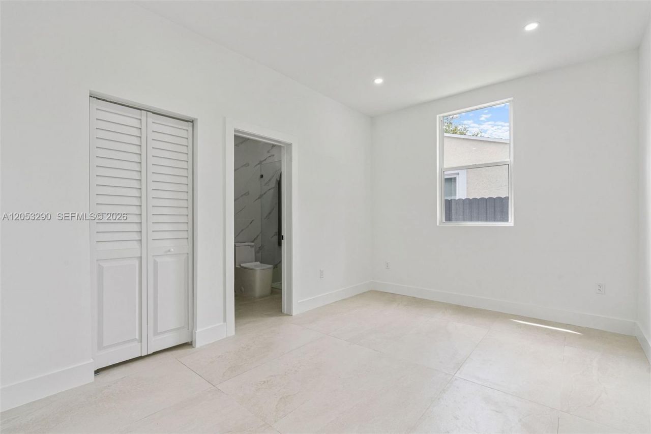 1305 Dunad Avenue , Opa Locka, FL 33054 Photo