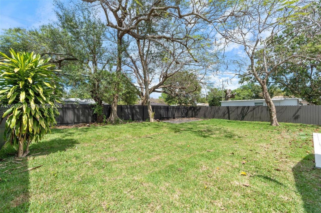 1305 Dunad Avenue , Opa Locka, FL 33054 Photo