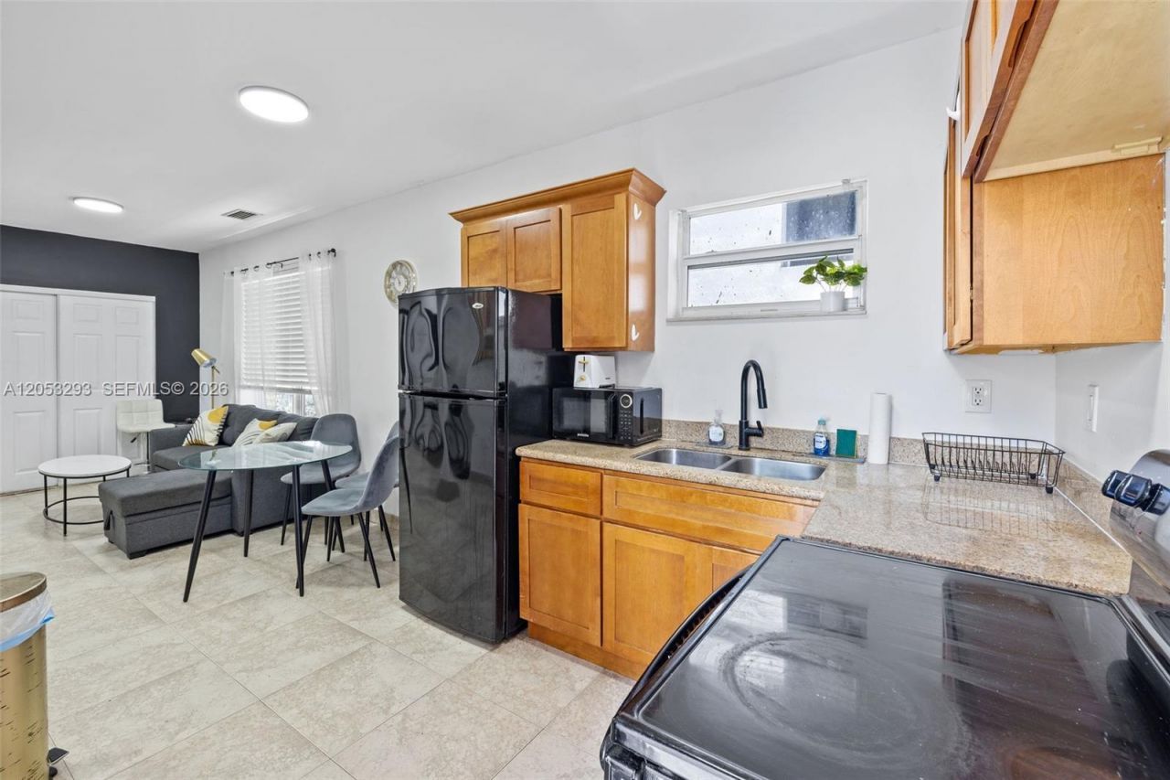 417 NE 26th St , Unit 5, Miami, FL 33137 Photo