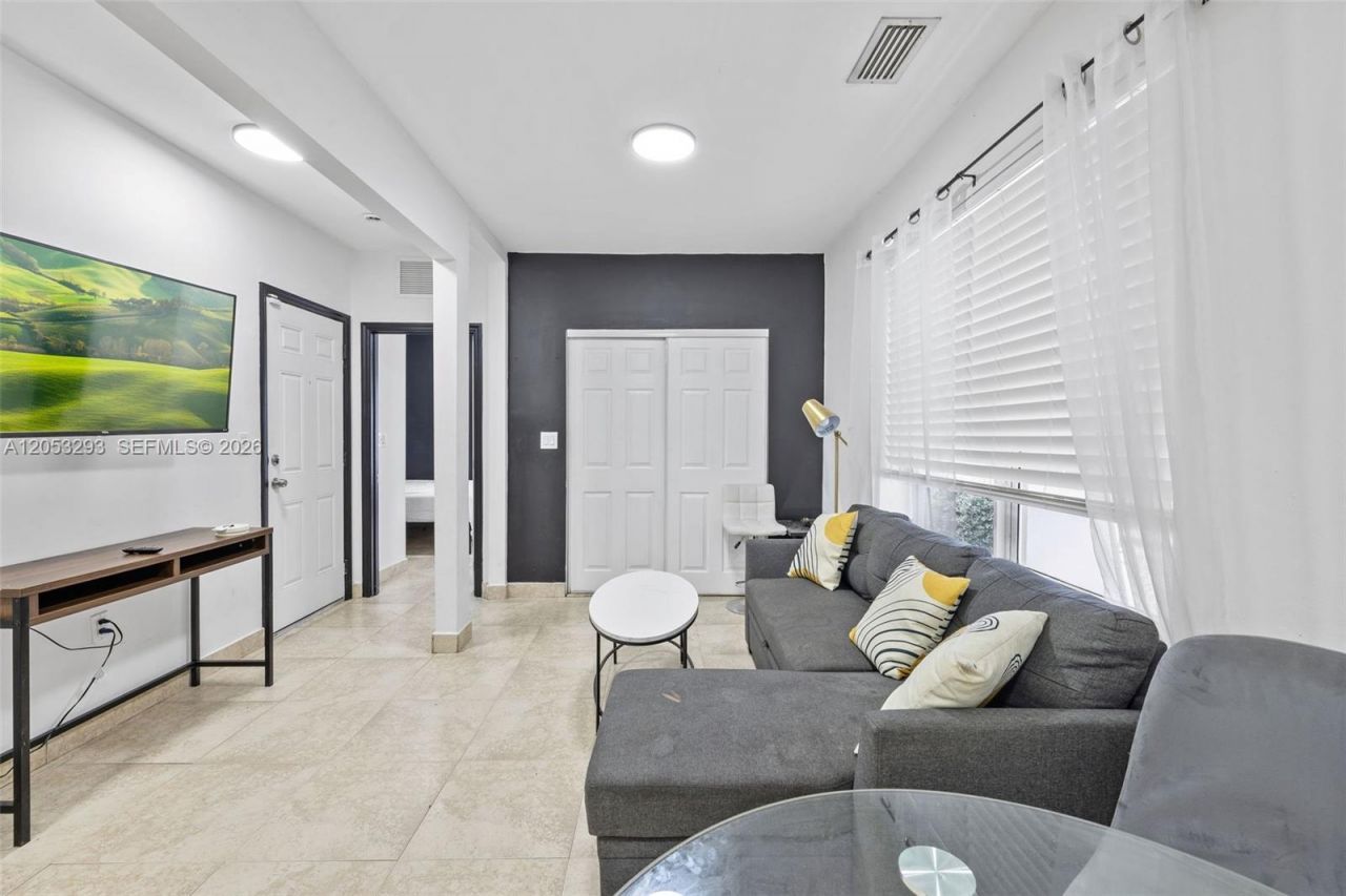 417 NE 26th St , Unit 5, Miami, FL 33137 Photo