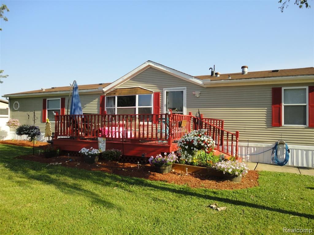 241 Emerald Circle, Dundee Vlg, MI 48131 Main Photo