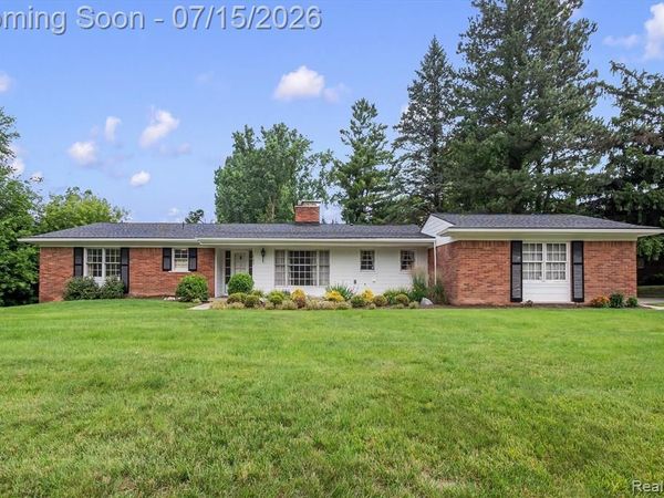 1151 Peveril Road , Bloomfield Hills, MI 48304