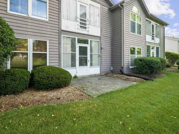 943 Crestwood DRIVE, Burlington, WI 53105