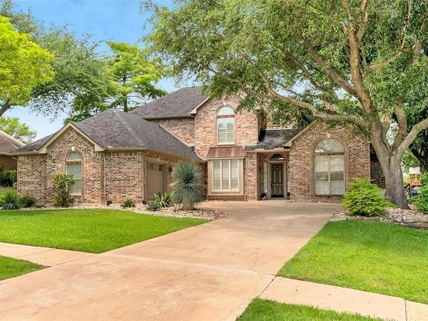 2304 Fairway Circle, Heath, TX 75032
