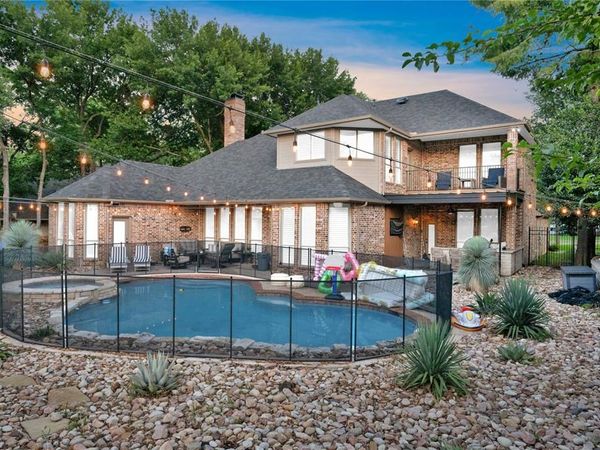 2304 Fairway Circle, Heath, TX 75032
