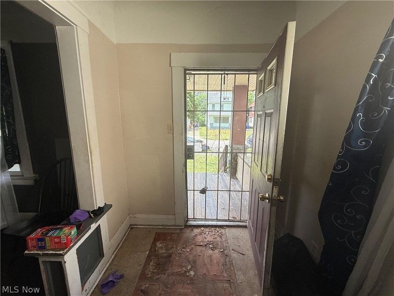 663 E 115th Street, Cleveland, OH 44108 Photo 2