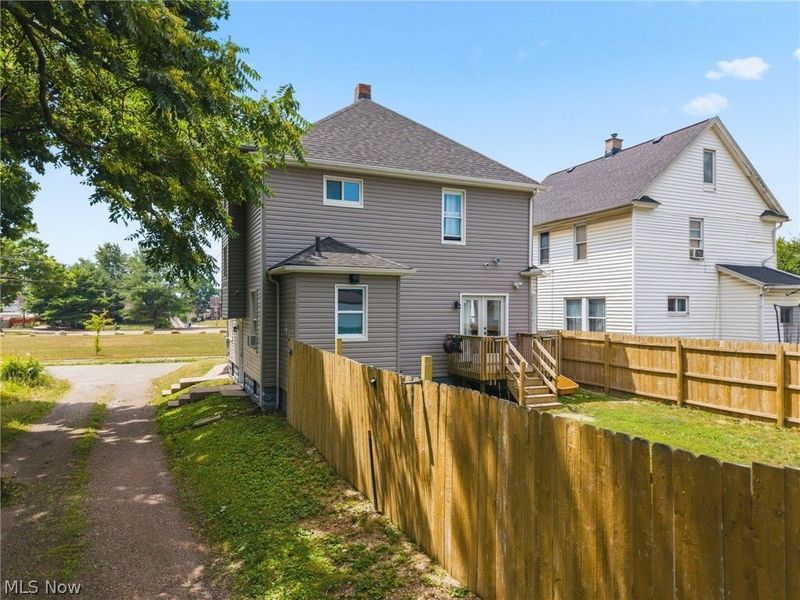 915 Auburn Place NW, Canton, OH 44703 Photo 24