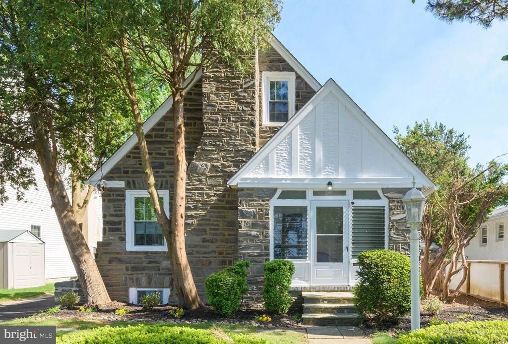 33 FAIRLAMB AVENUE , HAVERTOWN, PA 19083