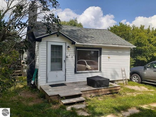 108 Page Street W, Rose City, MI 48654