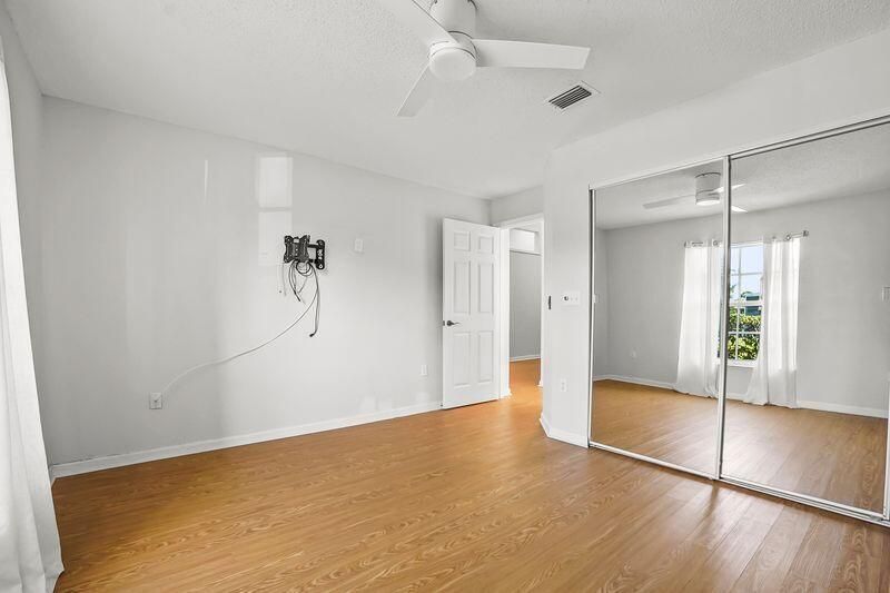 5025 Robino Circle, West Palm Beach, FL 33417 Photo