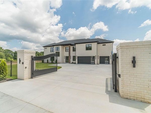 3579 New Hope Road , Dacula, GA 30019