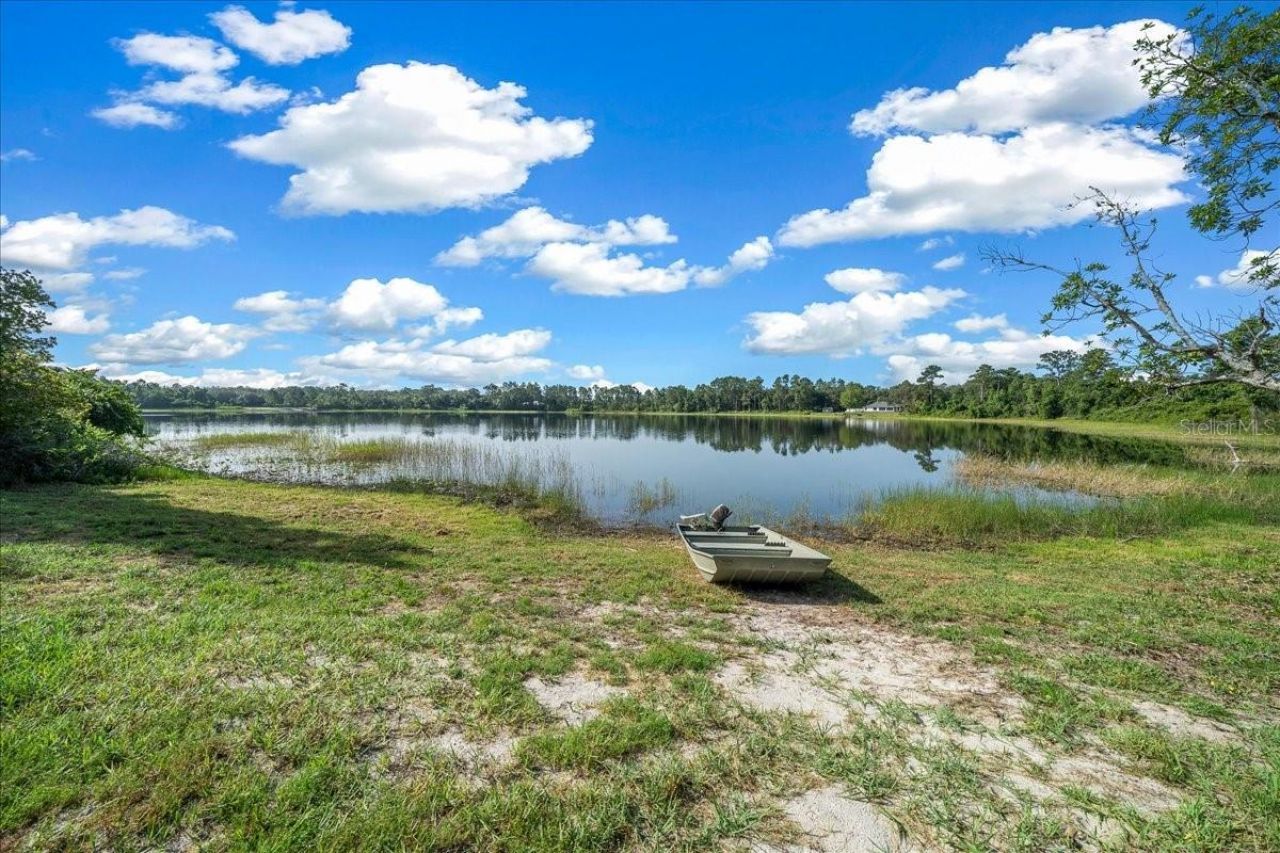 206 Malauka Radial , Ocklawaha, FL 32179 Photo