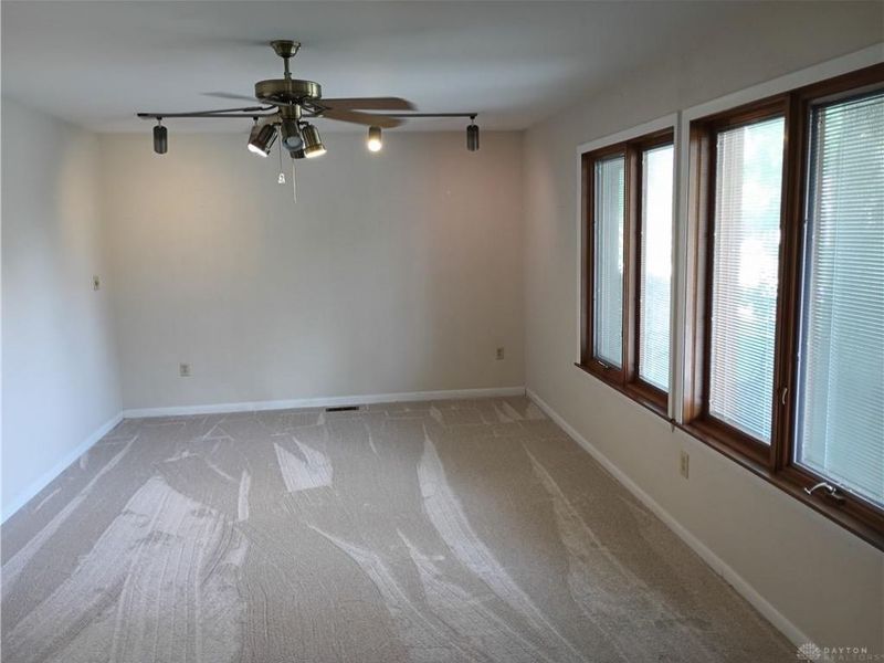 5284 Newell Circle, Kettering, OH 45440 Photo 9