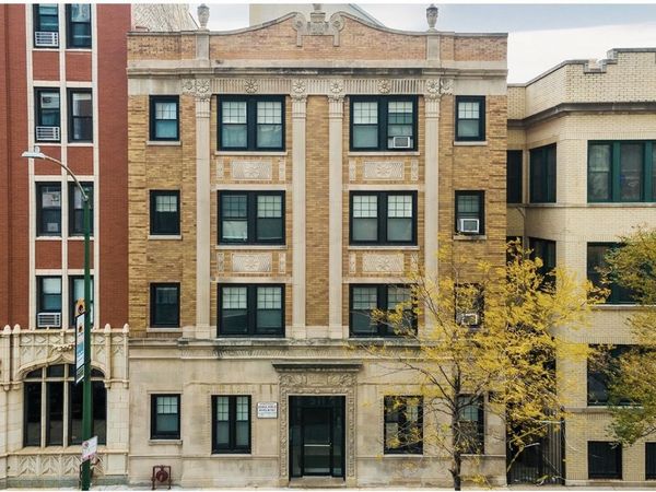 511 W Belmont Avenue , Unit 32, Chicago, IL 60657