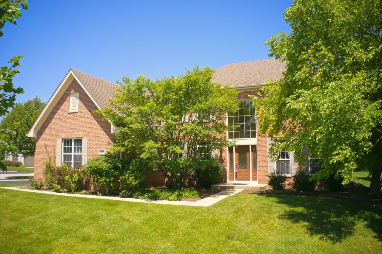 1674 Rolling Hills Drive , Crystal Lake, IL 60014