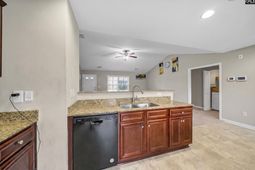 110 Cranbrook Court  photo 4