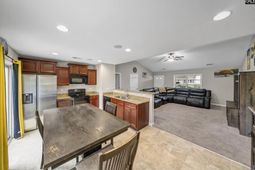 110 Cranbrook Court  photo 4