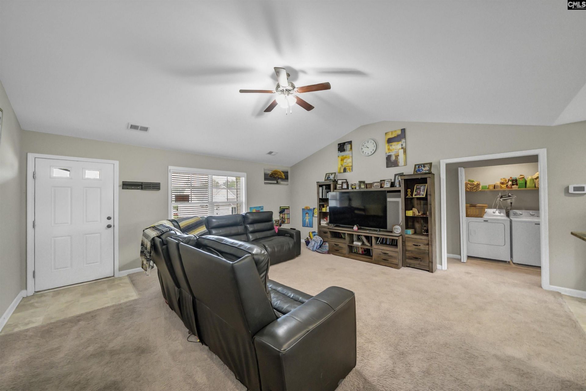 110 Cranbrook Court  Photo 5