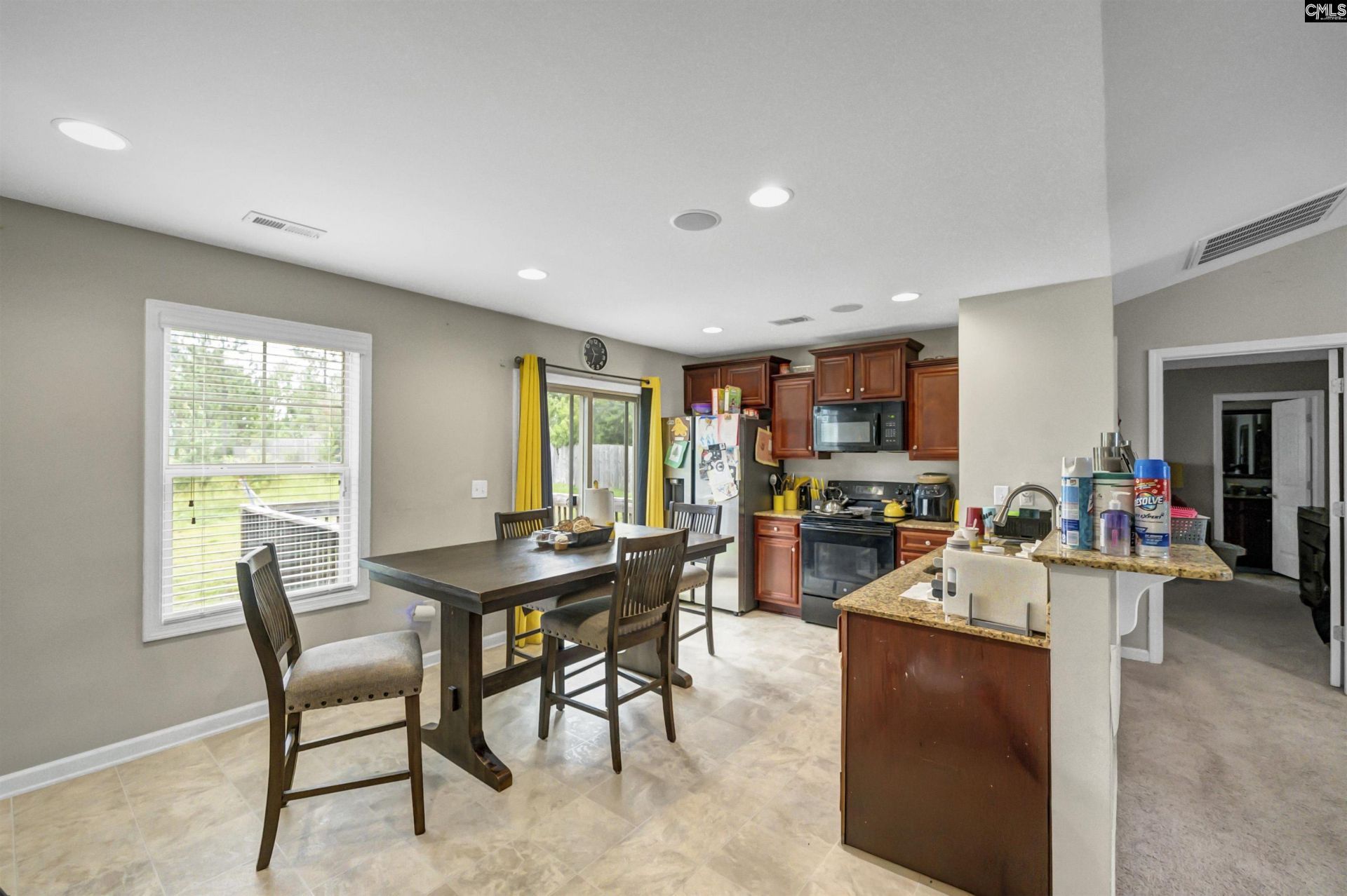 110 Cranbrook Court  Photo 8
