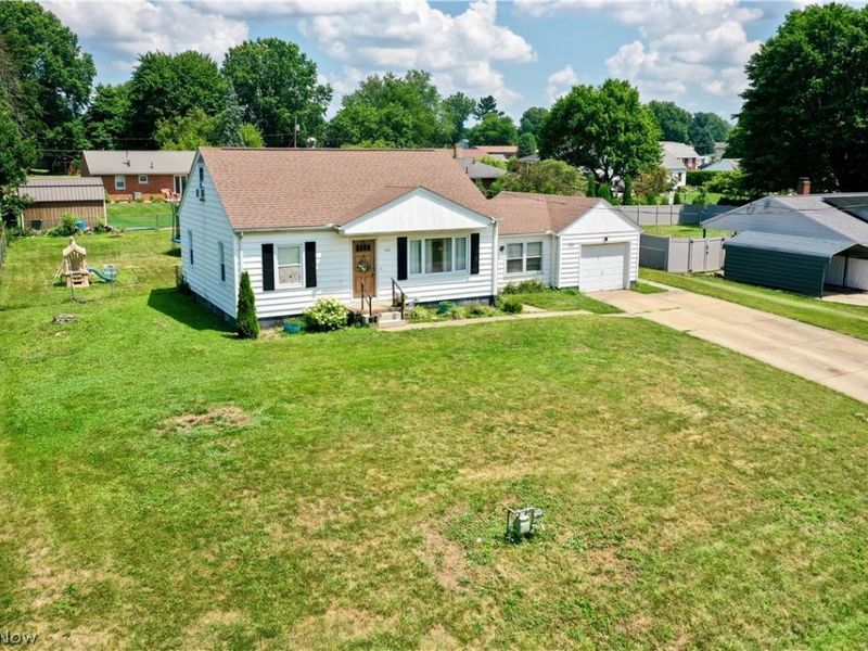 420 Stuart Street NW, Massillon, OH 44646 Photo 2