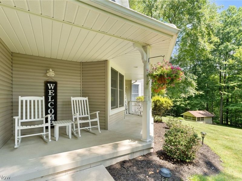 27 Latonka Trail, Malvern, OH 44644 Photo 2