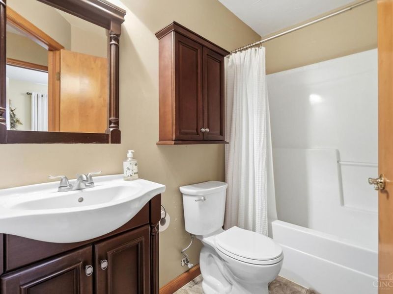 7221 W Hartford Court, West Chester, OH 45069 Photo 13