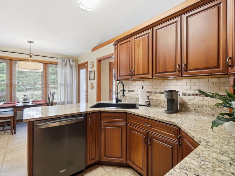 7221 W Hartford Court, West Chester, OH 45069 Photo 3