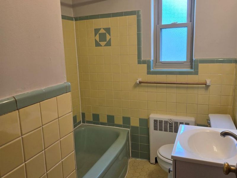 3565 Carmel Terrace, Cincinnati, OH 45211 Photo 9