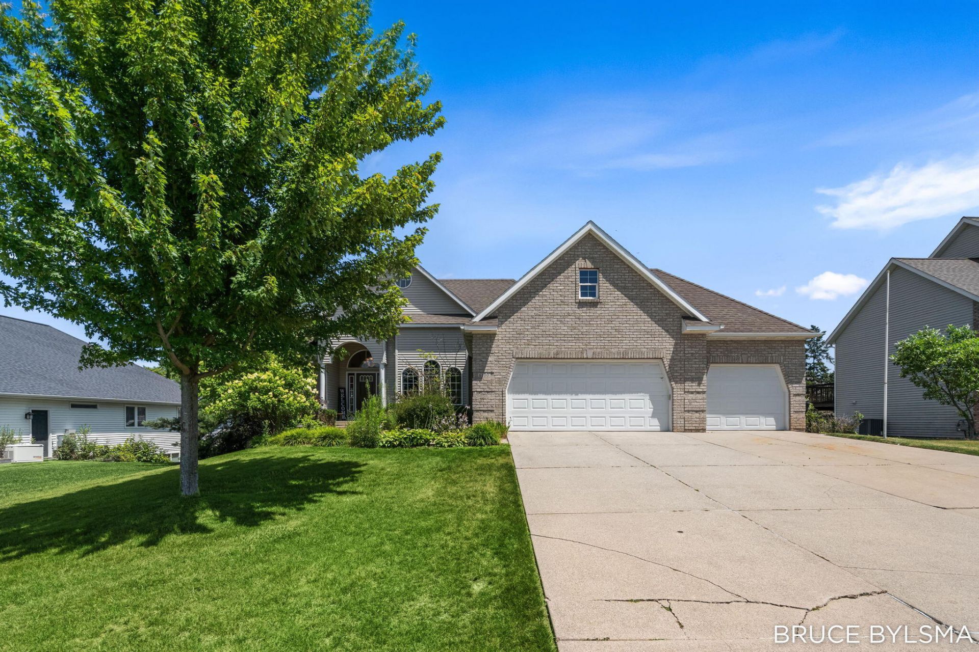 6100 Sunningdale Drive, Hudsonville, MI 49426 Main Photo