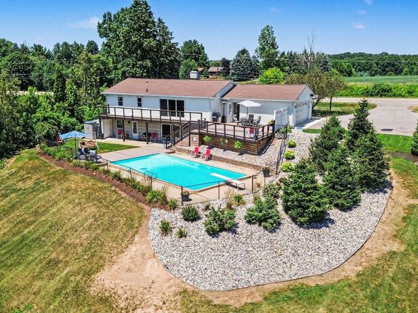 2770 Leonard Street, Marne, MI 49435