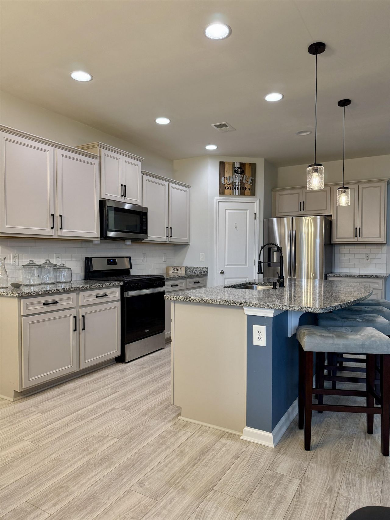 1684 Villena Dr.  Photo 8