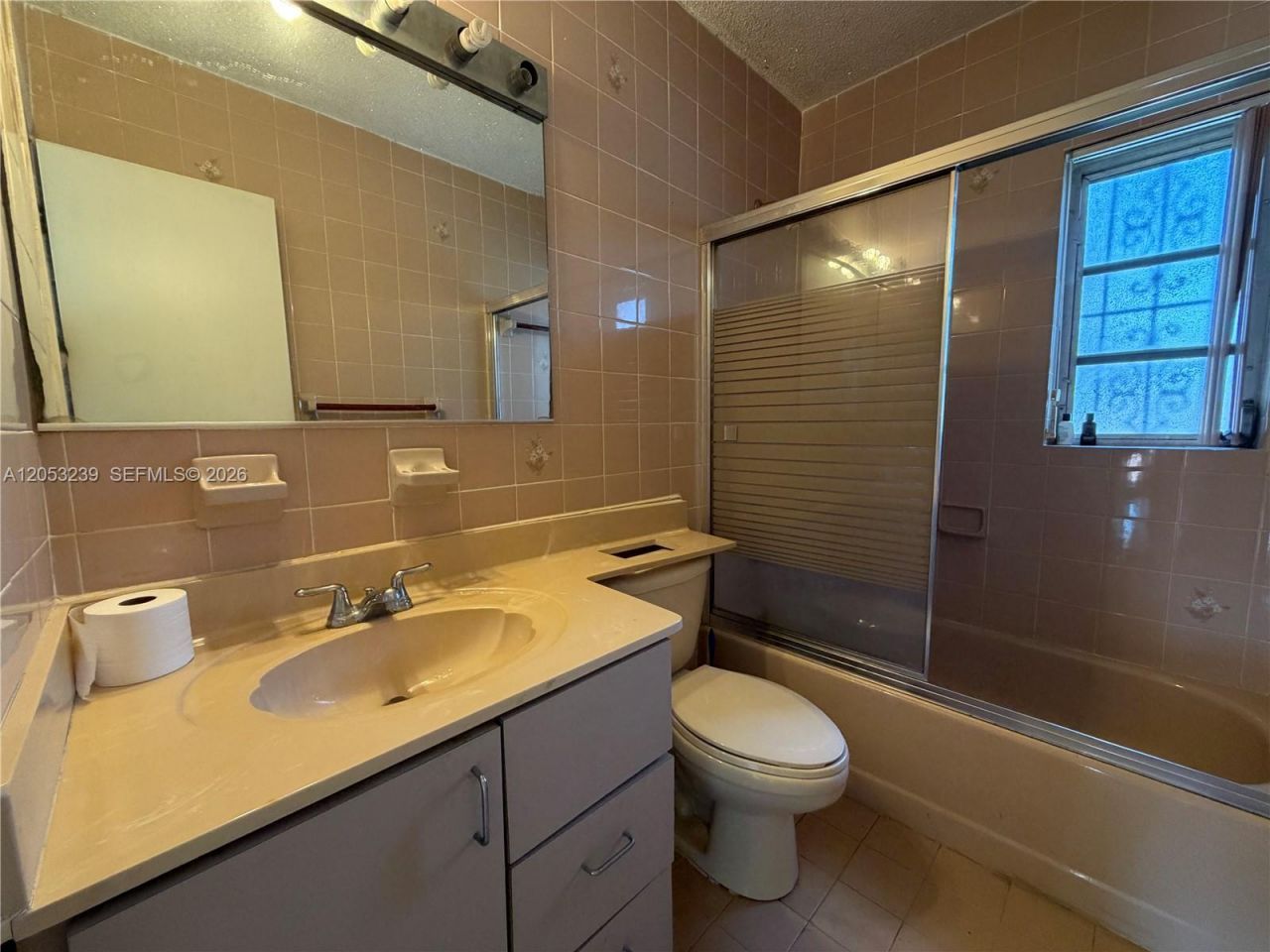 881 E 14th St , Hialeah, FL 33010 Photo